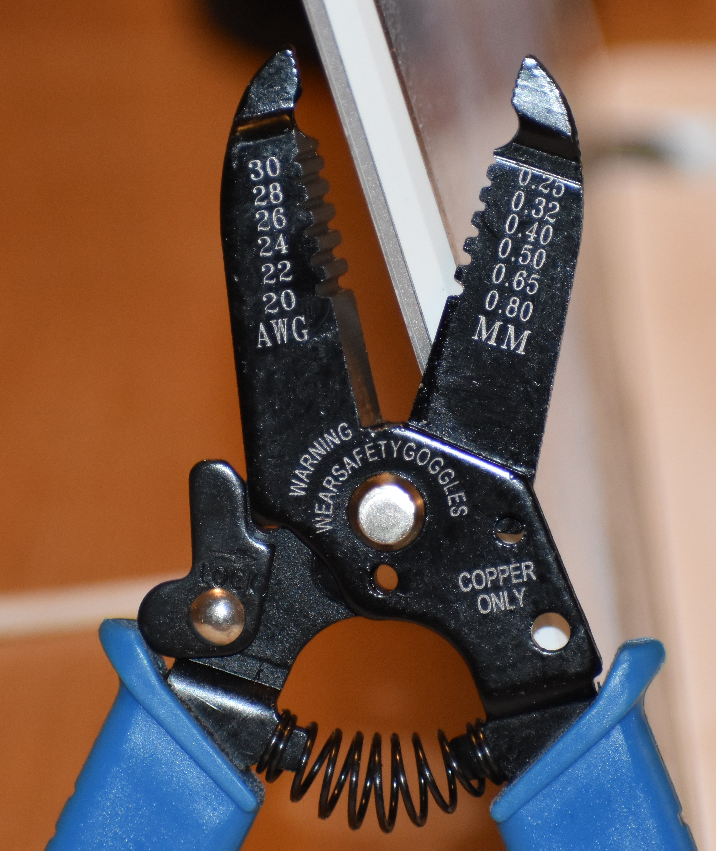 Image of wire cutter